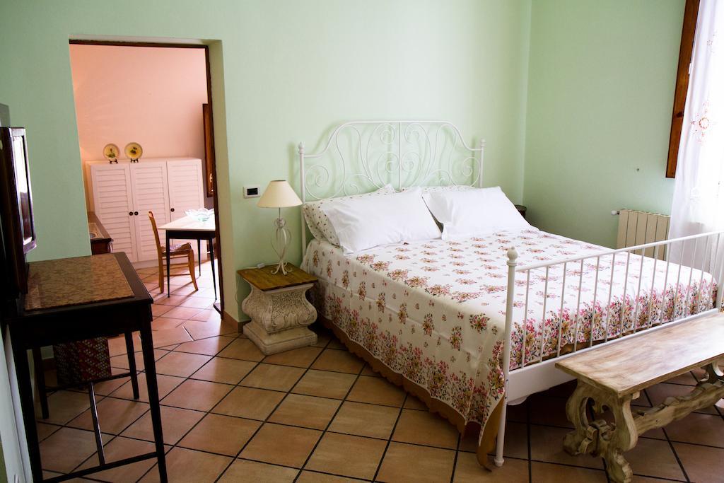B&B Il Ramaiolo Santa Maria a Monte Pokoj fotografie